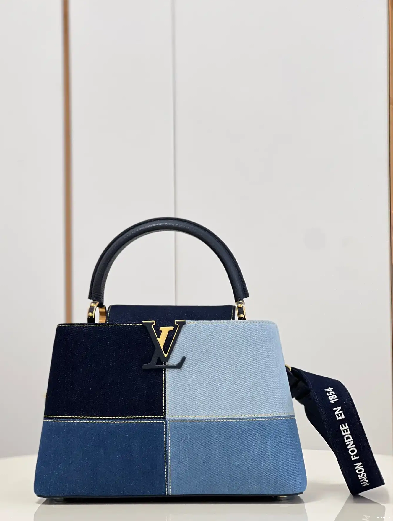 WIS LOUIS MM VUITTON CAPUCINES 0611